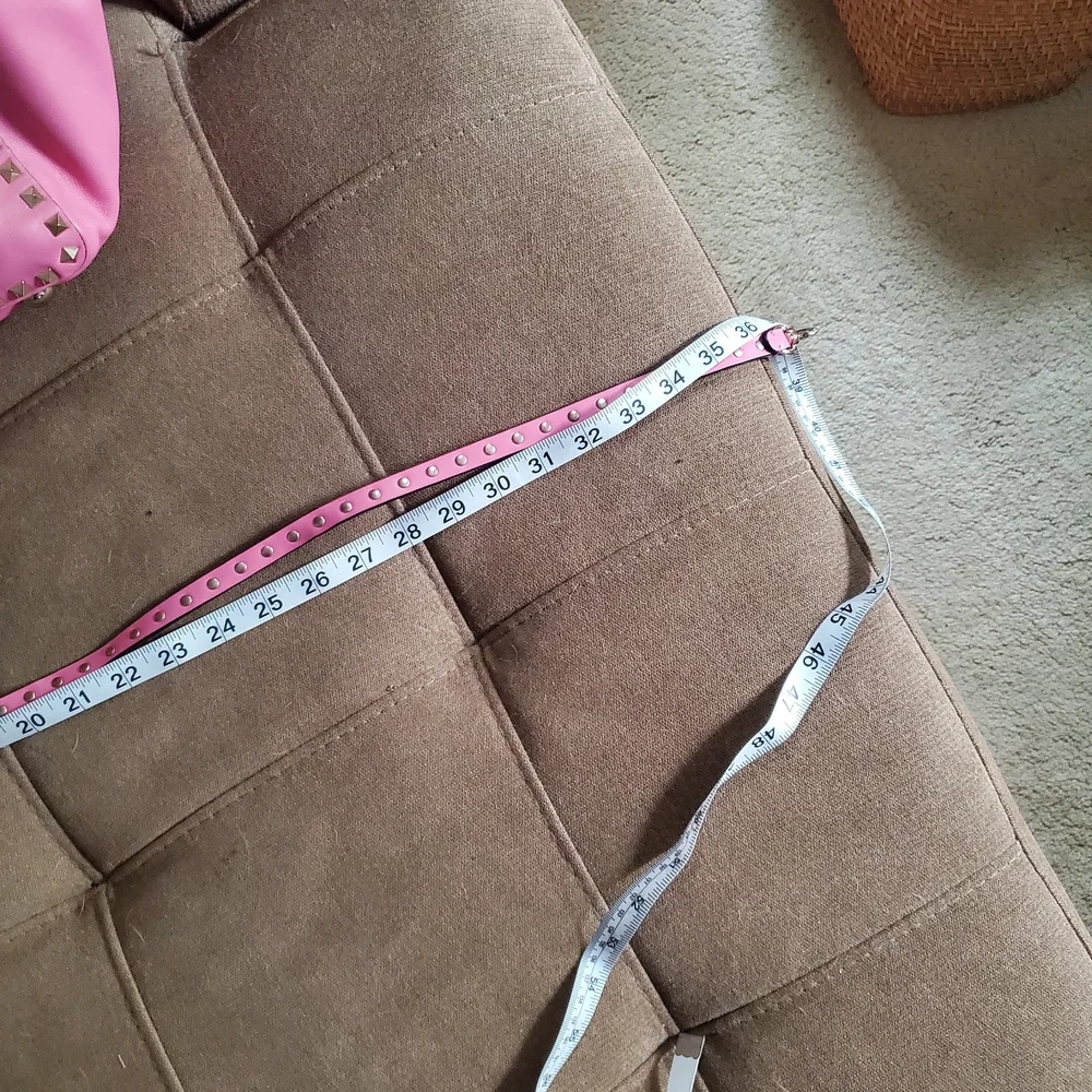 💯 Valentino Garavani Rockstud Tote - Picture 7 of 16